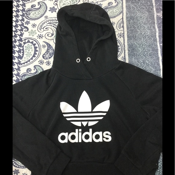 crop top adidas sweater